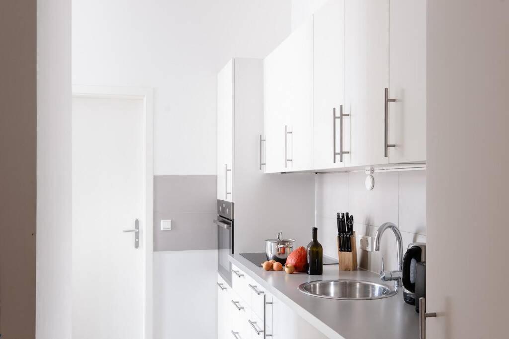Sc 05 By Rockchair Apartments L Superhost Status L 2 Bedrooms Boxspringbeds Balcony Elevator - Cozy Family & Business Flair Welcomes You! Берлин Екстериор снимка